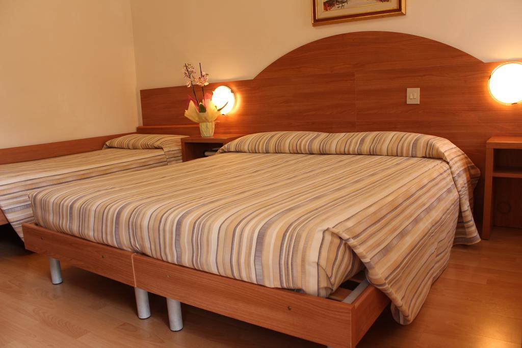Hotel Eden لينانو سابيادورو المظهر الخارجي الصورة