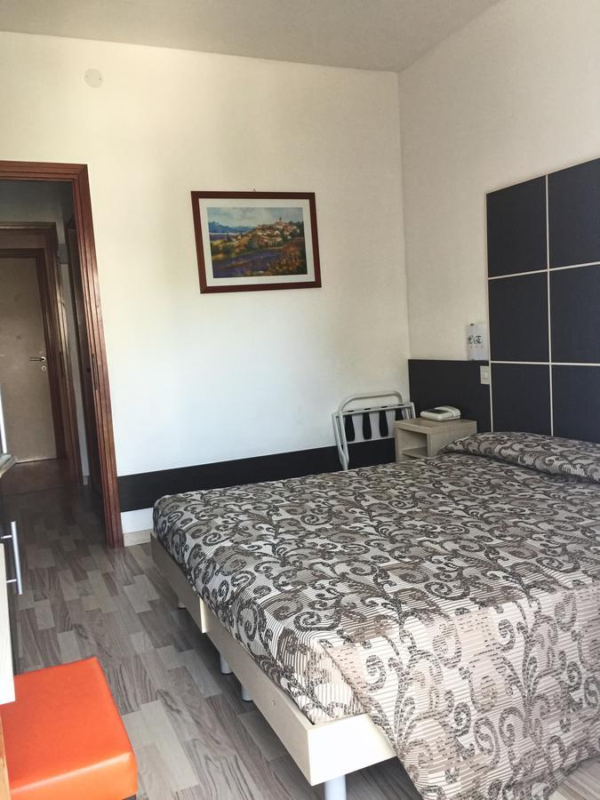 Hotel Eden لينانو سابيادورو المظهر الخارجي الصورة