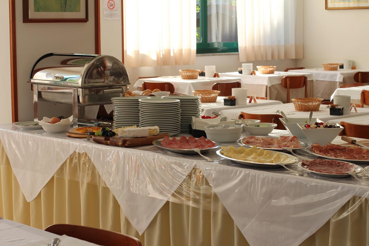 Hotel Eden لينانو سابيادورو المظهر الخارجي الصورة
